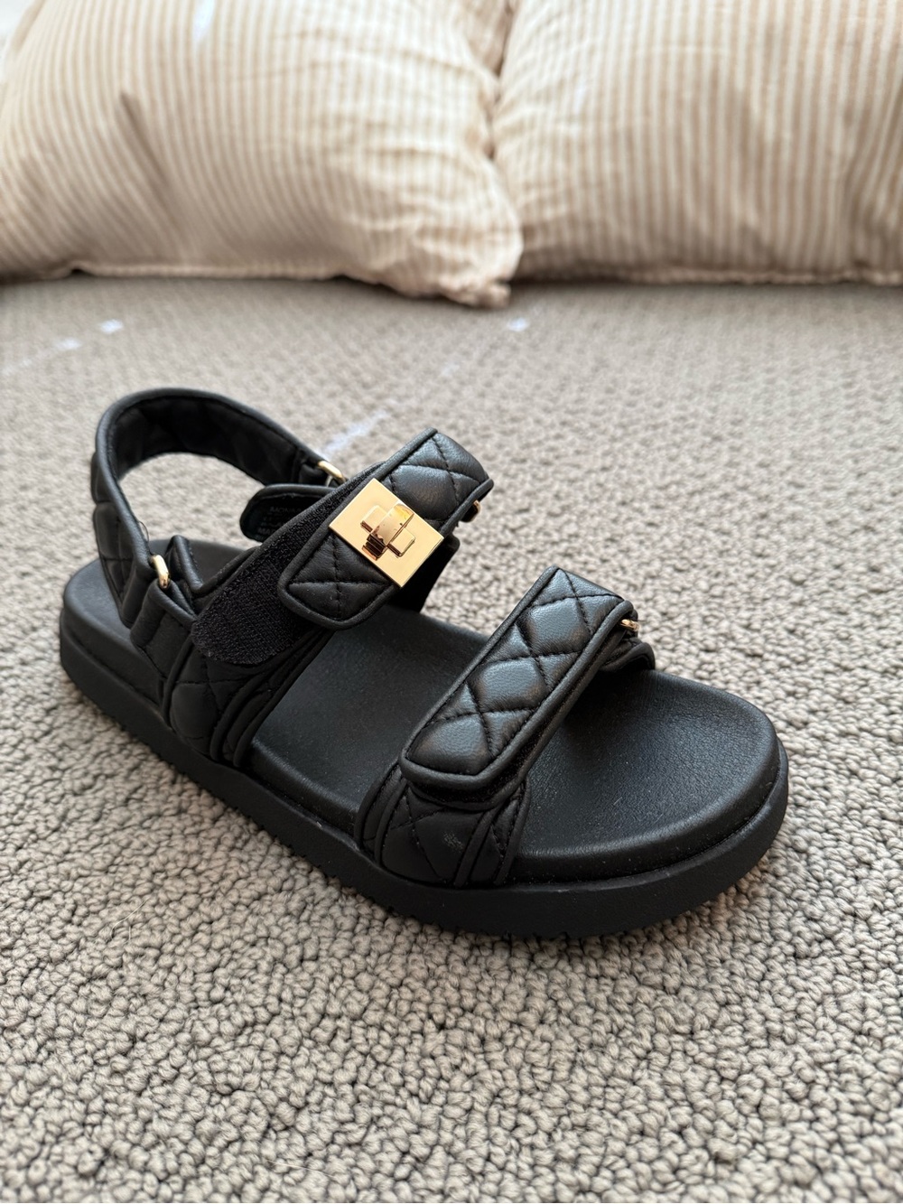 NWOT Steve Madden Black Quilted Strap Sandal with Gold Accent